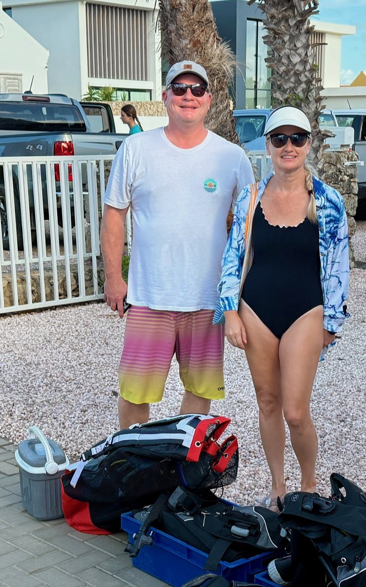 Couple after heir first ocean dive.